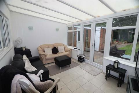 3 bedroom semi-detached house for sale, Longwood Rise, Willenhall, West Midlands, WV12 4AZ