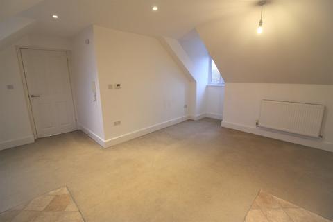 1 bedroom flat to rent, Broomfield Road, Chelmsford