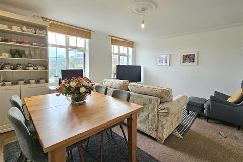 4 bedroom flat for sale, Sussex Mansions, Cornfield Terrace, Eastbourne BN21