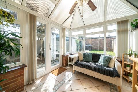33 Howards Drive, Hemel Hempstead, HP1 3NG
