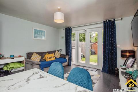 2 bedroom terraced house for sale, Brigginshaw Avenue, Worcester, United Kingdom, WR2