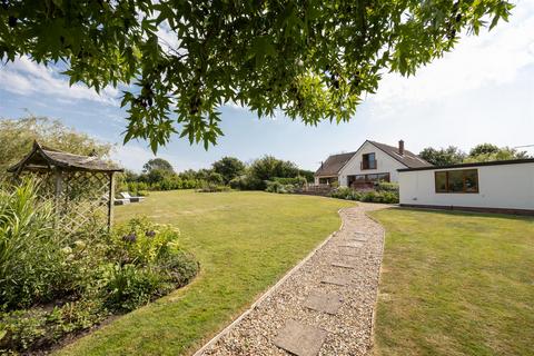 4 bedroom detached house for sale, Thorley, Isle of Wight