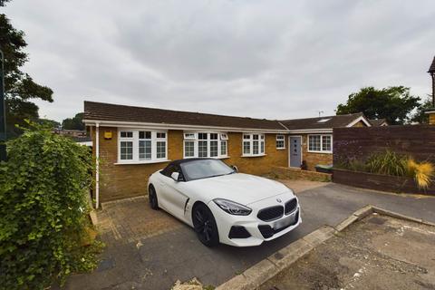 4 bedroom detached bungalow for sale, Parkhill Road, Hemel Hempstead