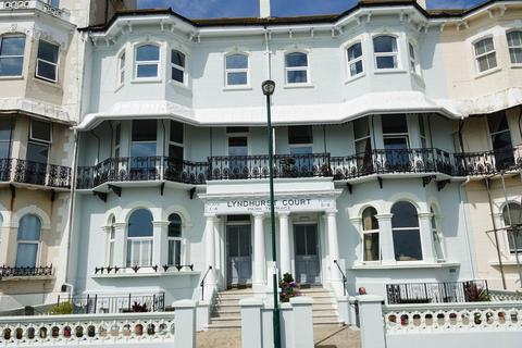 2 bedroom flat for sale, Lyndhurst Court, Bognor Regis