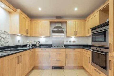 1 bedroom retirement property for sale, Bushey,  Hertfordshire,  WD23