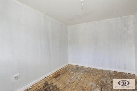 17 Bradbury Close, Stoke-on-trent, ST6 8DR
