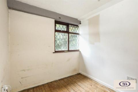 17 Bradbury Close, Stoke-on-trent, ST6 8DR