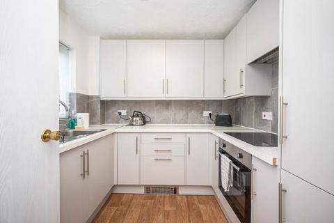 2 bedroom apartment to rent, Goodwin Close, London, SE16