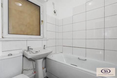 3 bedroom end of terrace house for sale, William Terrace, Stoke-On-Trent