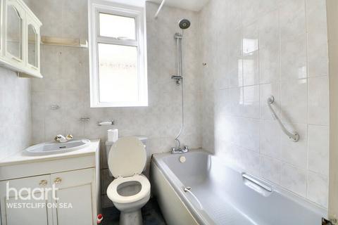 1 bedroom flat for sale, Grosvenor Road, Westcliff-On-Sea