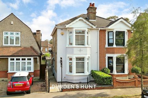 2 bedroom semi-detached house for sale, Beech Street, Romford, RM7