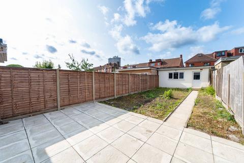 4 bedroom house for sale, Grittleton Avenue, Wembley, HA9