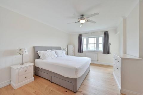 3 bedroom flat to rent, Wyatt Drive, Barnes, London, SW13