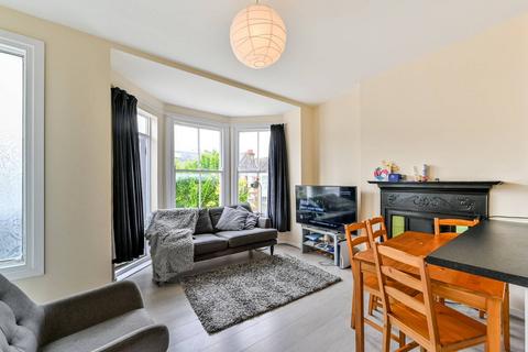 3 bedroom flat to rent, Woodside Road, N22, Wood Green, London, N22