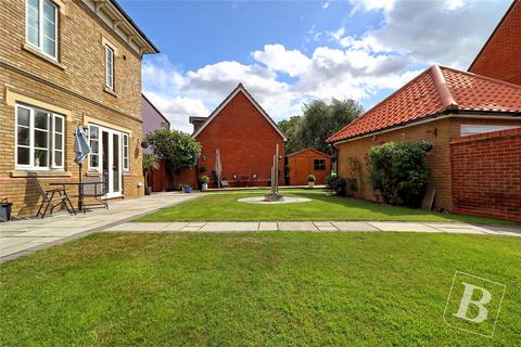 5 bedroom detached house for sale, Standen Avenue, South Woodham Ferrers, Chelmsford, Essex, CM3