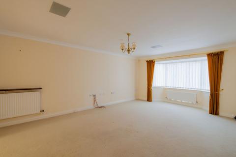 5 Monks Close, Crediton, EX17 2EL