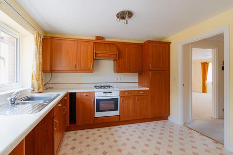5 Monks Close, Crediton, EX17 2EL