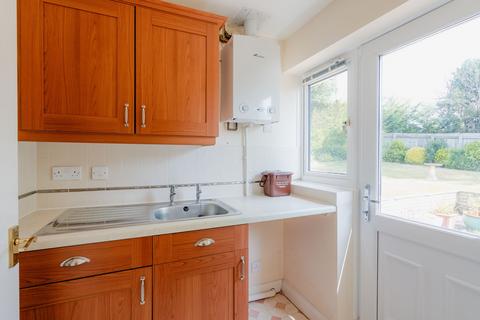 5 Monks Close, Crediton, EX17 2EL
