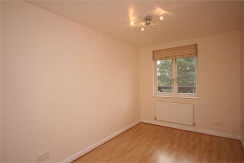 2 bedroom flat to rent, 79 Holden Road, London, N12