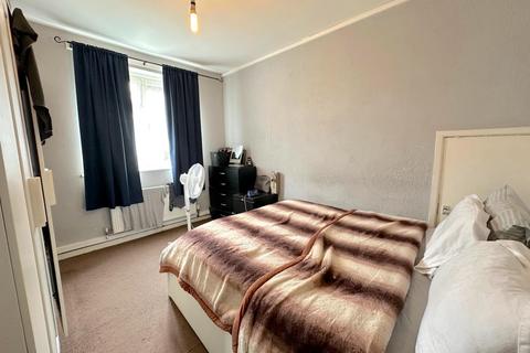 1 bedroom flat for sale, Ryton Close, Wolverhampton WV10