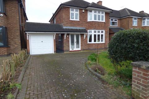 3 bedroom detached house to rent, Russley Road, Bramcote. NG9 3JE