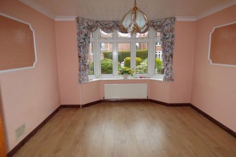 3 bedroom detached house to rent, Russley Road, Bramcote. NG9 3JE