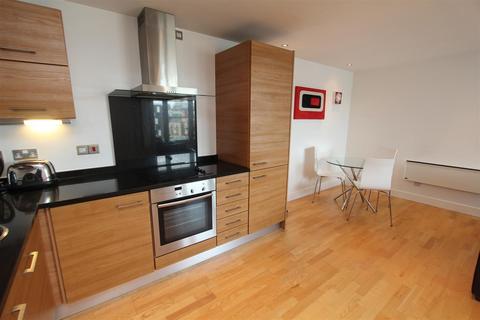 2 bedroom flat to rent, La Salle, Leeds Dock