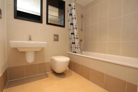 2 bedroom flat to rent, La Salle, Leeds Dock