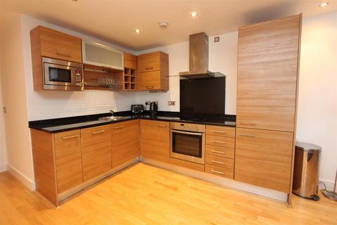 2 bedroom flat to rent, La Salle, Leeds Dock