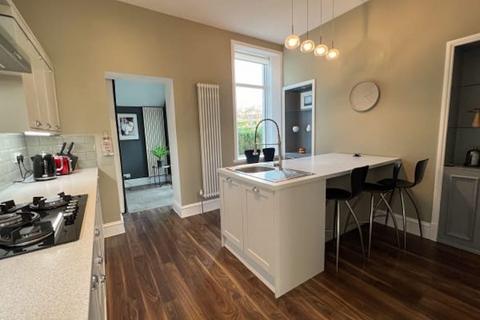 62 Barfillan Drive, Glasgow, G52 1BD