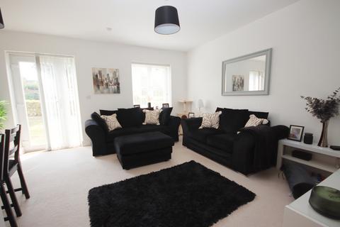 2 bedroom apartment for sale, Honeysuckle Drive, Billingshurst