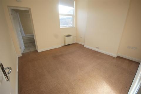 1 bedroom flat to rent, Albany House, Albany Crescent, Claygate