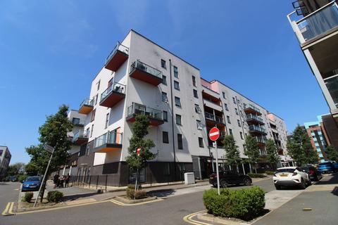 2 bedroom apartment for sale, Priory Court, Romford RM7