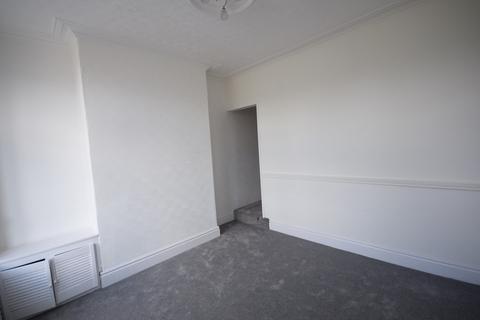 2 bedroom terraced house to rent, Williamson Street, Tunstall