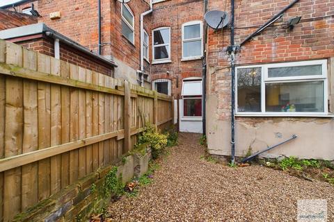 1 bedroom semi-detached house to rent, Gregory Boulevard, Hyson Green