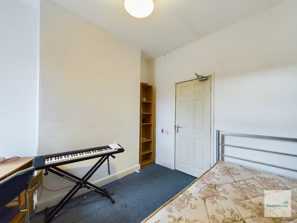 Room 2-2
