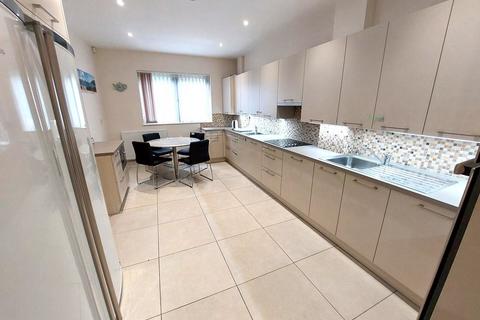 4 bedroom ground floor flat for sale, Singleton Point, 28 Singleton Road, Salford,M7