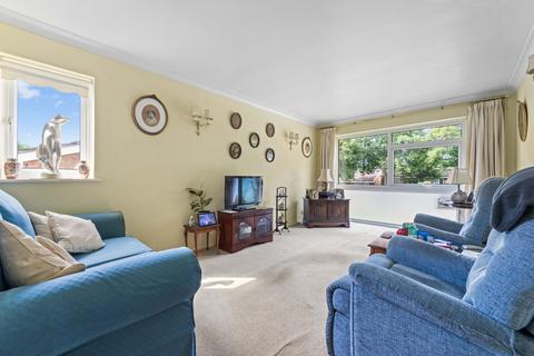 Flat 6, 19 Brambledown Road, Wallington, SM6 0TH