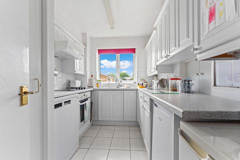 Flat 6, 19 Brambledown Road, Wallington, SM6 0TH