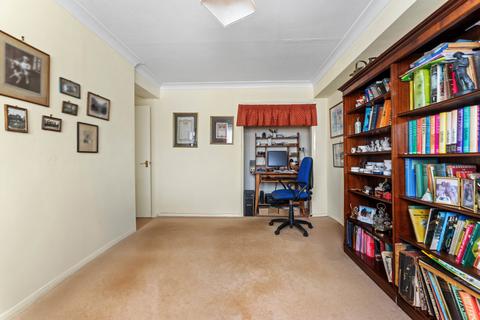 Flat 6, 19 Brambledown Road, Wallington, SM6 0TH