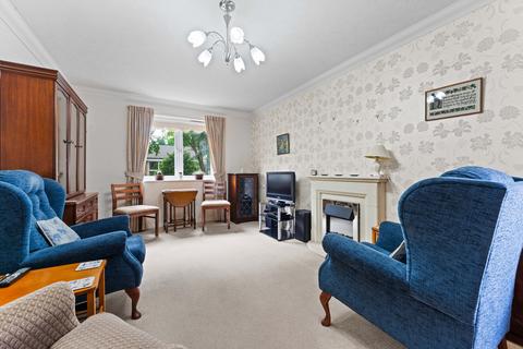 2 bedroom flat for sale, Brambledown Road, South Wallington