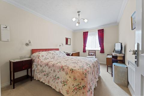 2 bedroom flat for sale, Brambledown Road, South Wallington