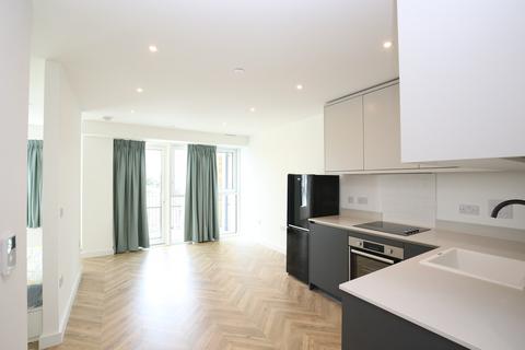 Studio to rent, Wheatfield Way, Kingston Upon Thames KT1