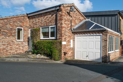 2 bedroom semi-detached bungalow for sale, George Court, York YO31