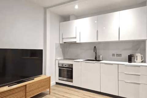 2 bedroom apartment to rent, Blackhorse Lane, London, E17