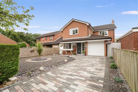 4 bedroom detached house for sale, The Spinney, Middleton St George