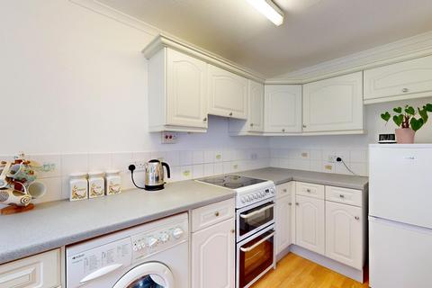 1 bedroom flat for sale, Lawns Hall Close, Adel, Leeds, West Yorkshire