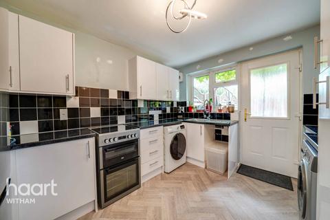 12 Chestnut Walk, Witham, CM8 2PR