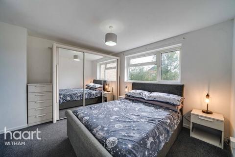 12 Chestnut Walk, Witham, CM8 2PR