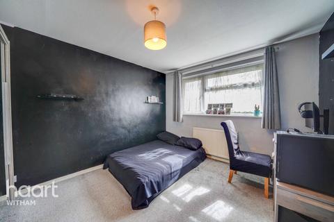 12 Chestnut Walk, Witham, CM8 2PR